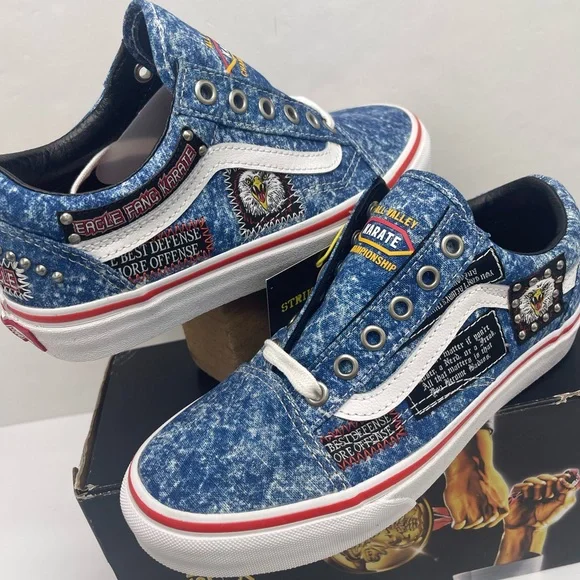 Vans Man’s Old Skool
Cobra Kai Multi/True White Sneakers
VN0A3WKT6GL - Picture 7 of 16